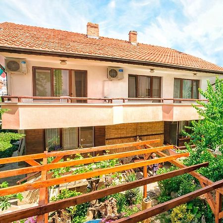 Holiday House Gendar, Черноморец Екстериор снимка