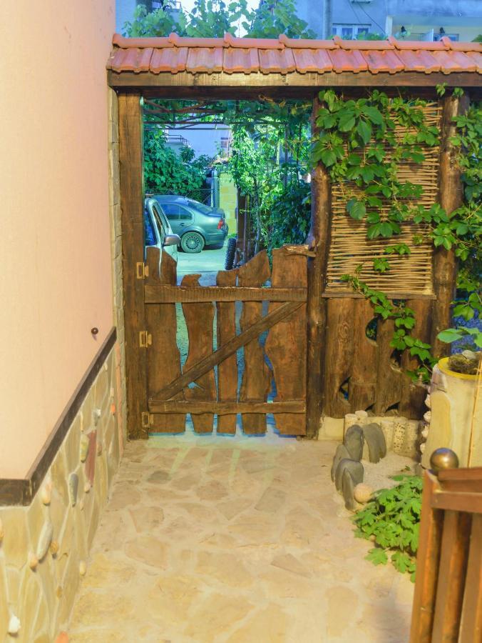 Holiday House Gendar, Черноморец Екстериор снимка